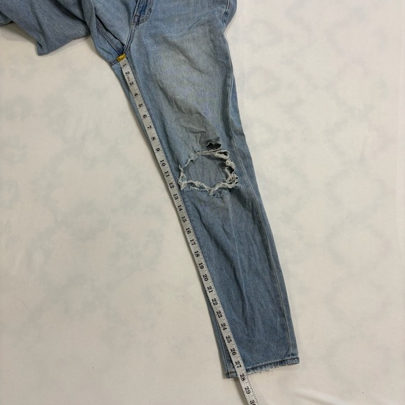 American Eagle Mom Jeans Women's Size 6 High Rise Distressed Straight Leg Denim - Picture 7 of 8